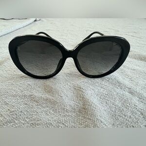 Women’s Lv sunglasses